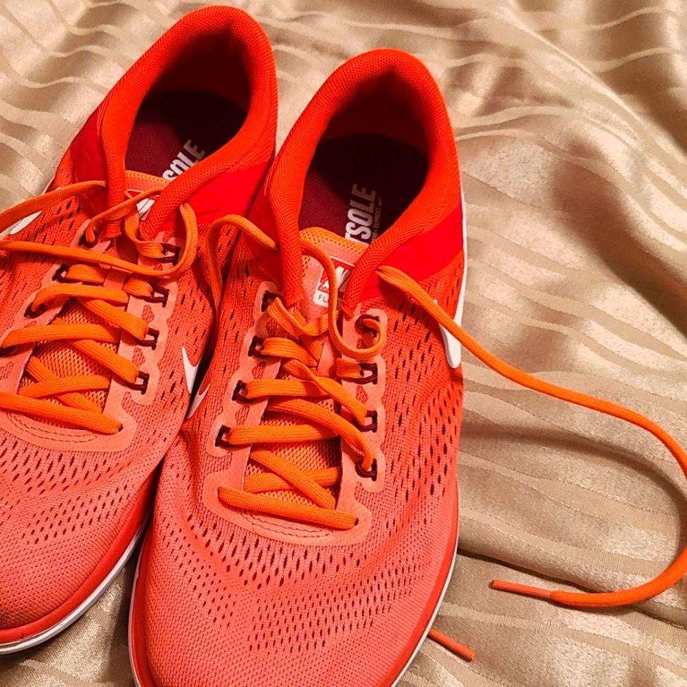 COPY - Women Fit Sole NikeFlex running sneaker